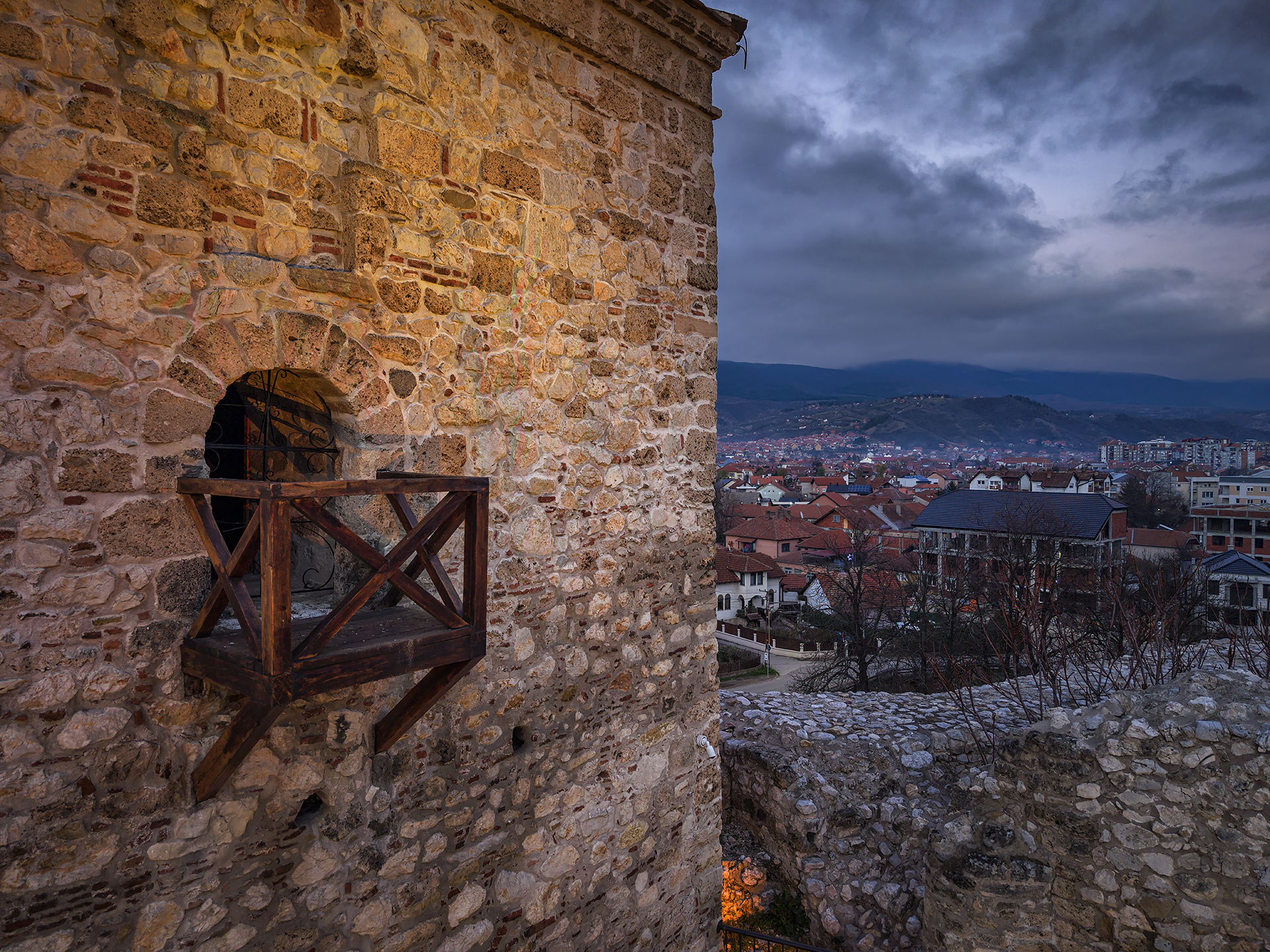 Момчилов град