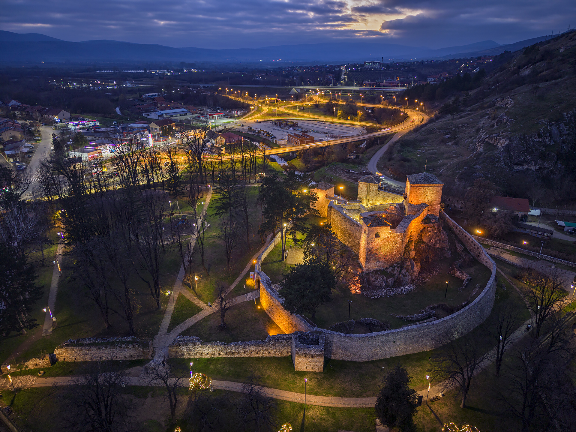 Пиротски град
