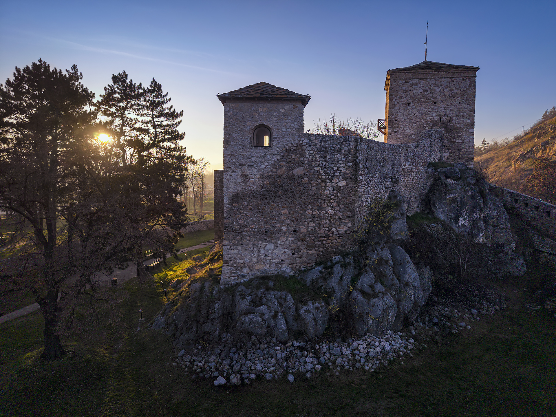 Момчилов град