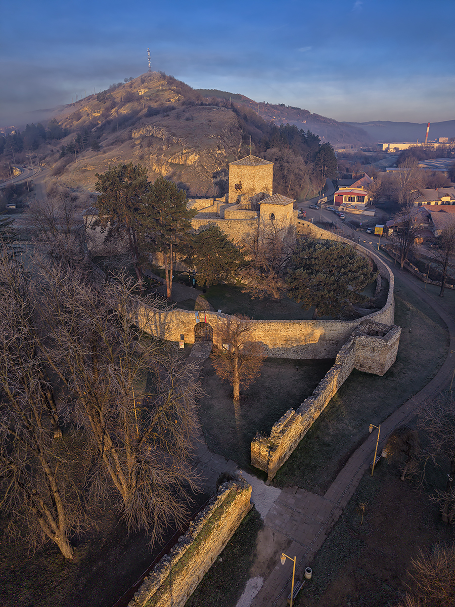 Момчилов град