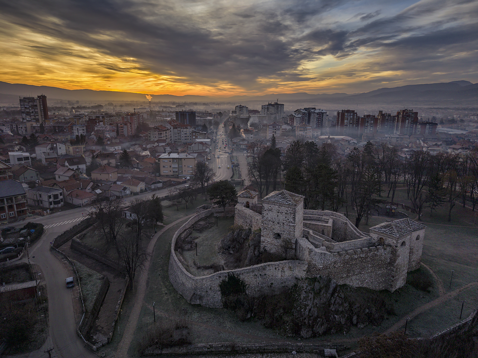 Момчилов град