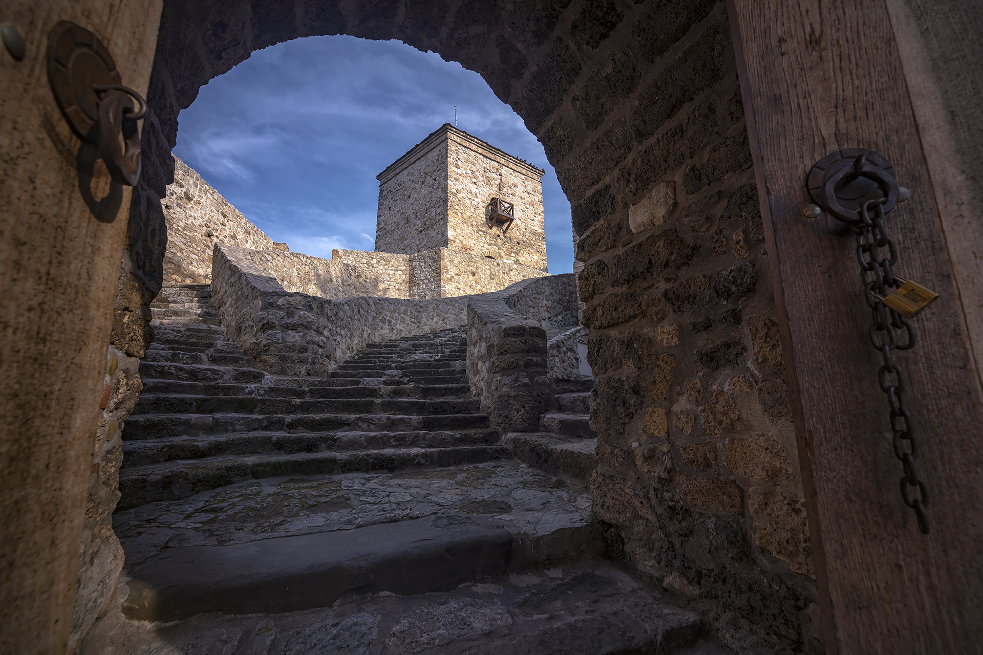 Момчилов град